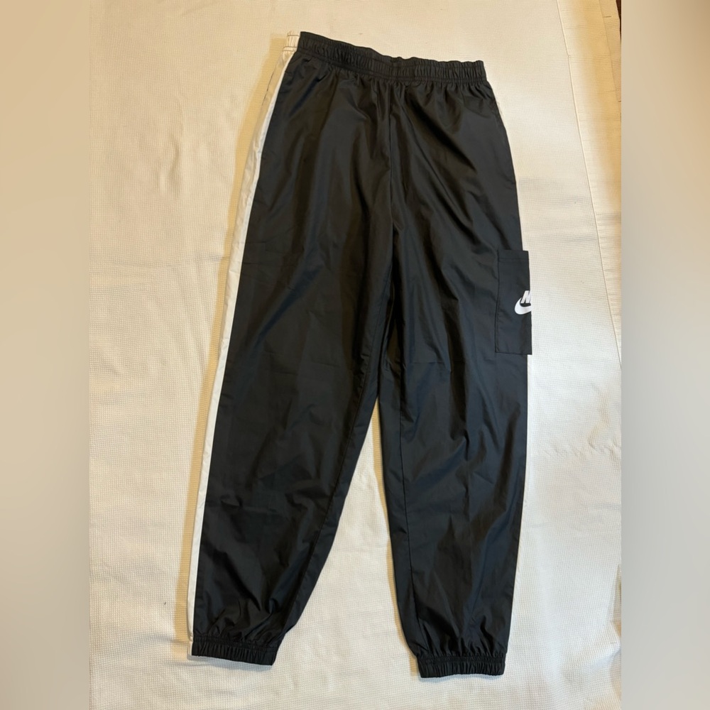 Nike windbreaker pants